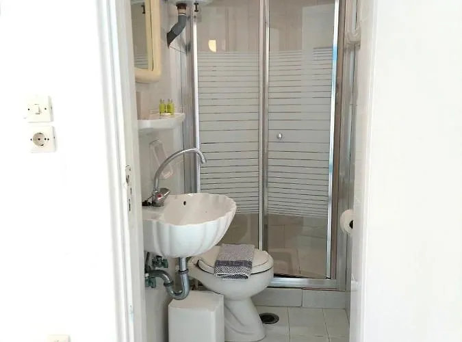 Πανσιόν Seatincenter 3*